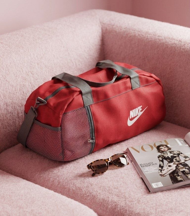 کیف ورزشی و مسافرتی نایک مدل Studio Duffel - رنگ نارنجی تیره (سایز ۴۲ در ۲۸ سانتیمتر)
