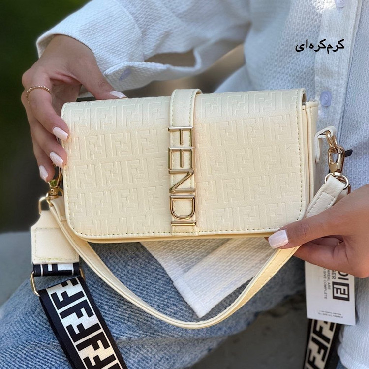 کیف دوشی زنانه و دخترانه مدل Fendi Fendi با لوگوی فلزی طلایی (های کپی درجه یک)