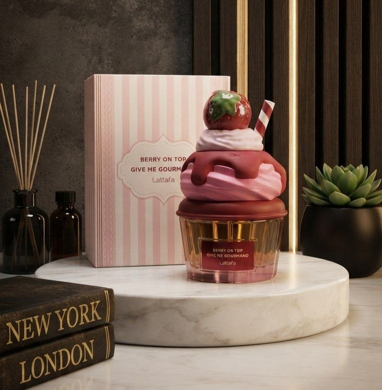 خرید عطر ادکلن لطافه بری آن تاپ (Lattafa Berry on Top) | ادکلن زنانه شیرین و گورماند کاپکیکی