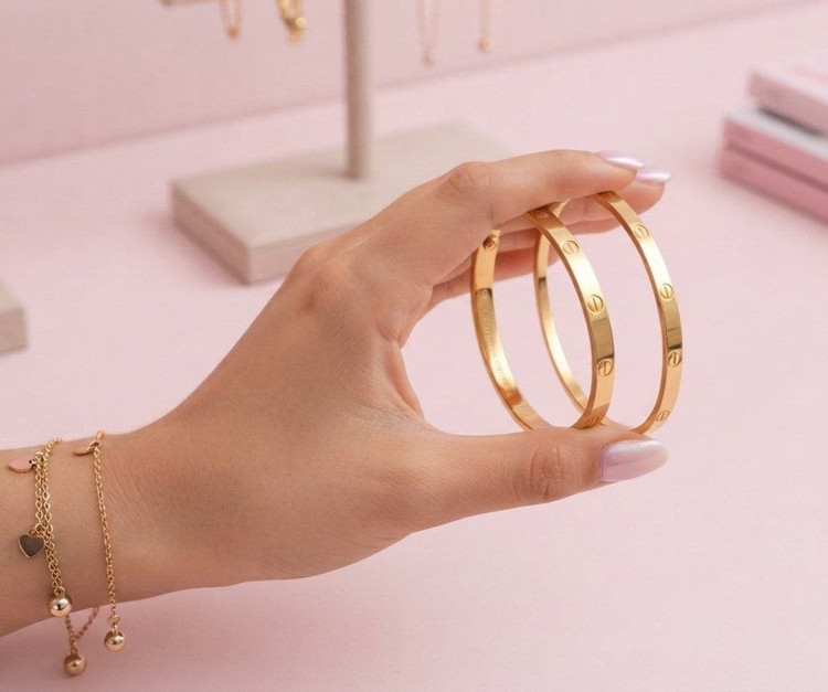 خرید دستبند زنانه کارتیه (Cartier) نگیندار استیل رنگ ثابت؛ قیمت و مدل جدید ژوپینگ